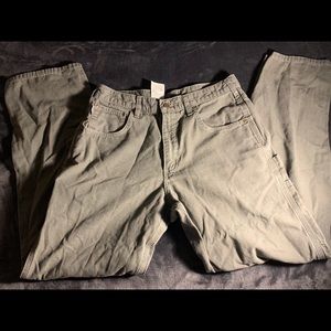 Men’s carhartt loose fit pants!